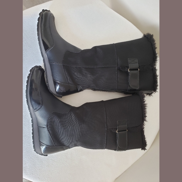 Timberland Tall Winter Boots - Picture 5 of 10